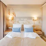 Morskie Szepty F010 - Basen Fitness Bawialnia Parking W Cenie -polanki Aqua - * Kołobrzeg