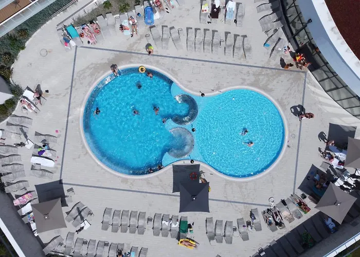 Morskie Szepty F010 - Basen Fitness Bawialnia Parking W Cenie -polanki Aqua - * Kołobrzeg